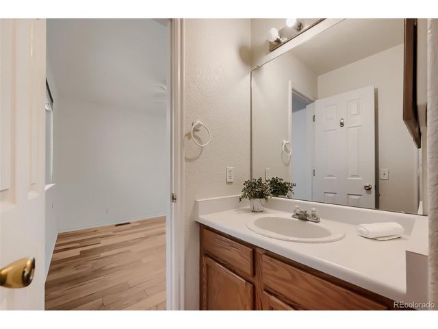 4560 Cottonwood Lakes Blvd, Thornton, CO 80241