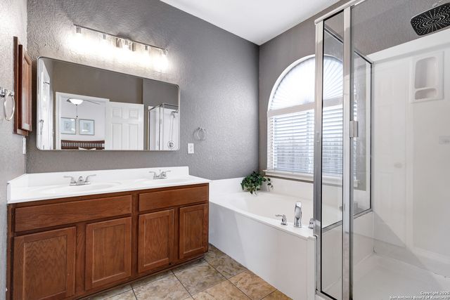 12115 Harris Hawk, San Antonio, TX 78253
