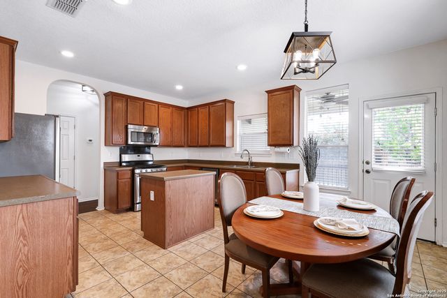 12115 Harris Hawk, San Antonio, TX 78253