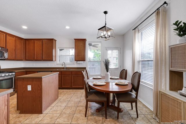 12115 Harris Hawk, San Antonio, TX 78253