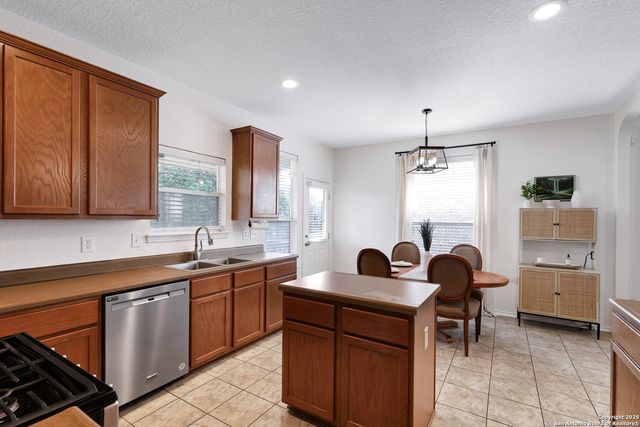 12115 Harris Hawk, San Antonio, TX 78253