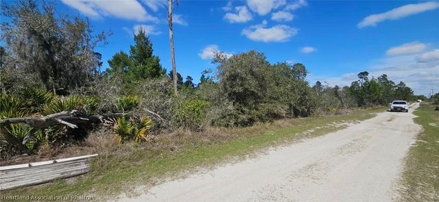 516 Darter Avenue, Sebring, FL 33870