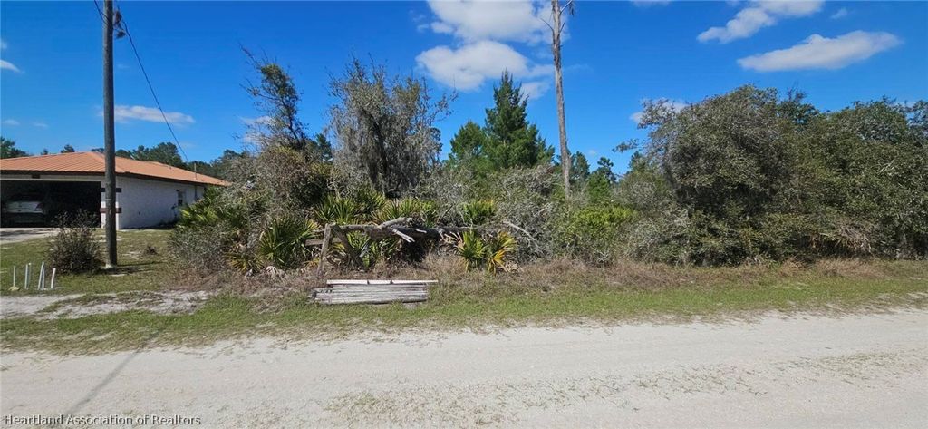 516 Darter Avenue, Sebring, FL 33870