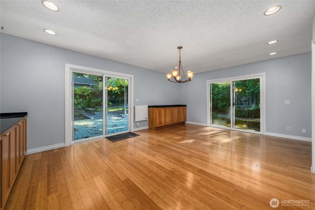 6529 Arrowhead Drive NE, Kenmore, WA 98028