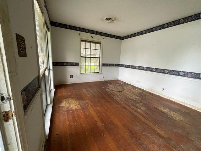 5048 Monroe Street, Groves, TX 77619