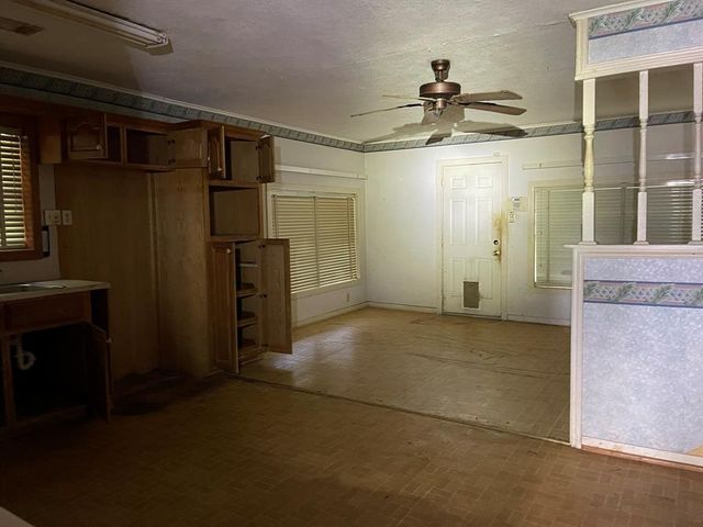 5048 Monroe Street, Groves, TX 77619