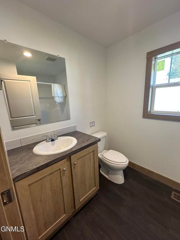 703 6th Avenue SE, Mandan, ND 58554 photo 7