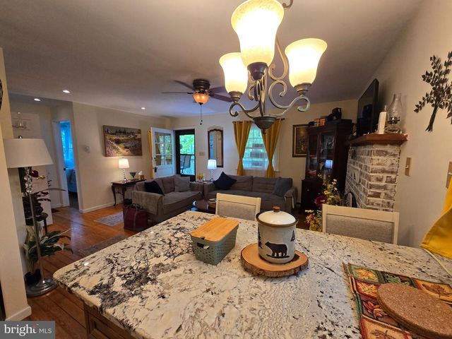 45 TWIN OAK, Aspers, PA 17304