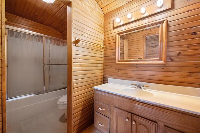 5035 Loper Circle, Streetman, TX 75859
