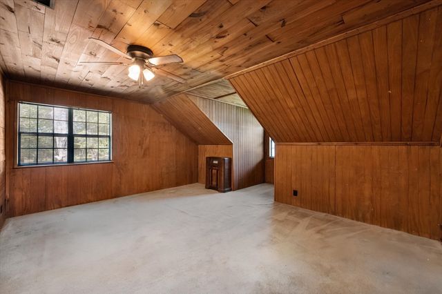 5035 Loper Circle, Streetman, TX 75859