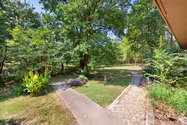 5035 Loper Circle, Streetman, TX 75859