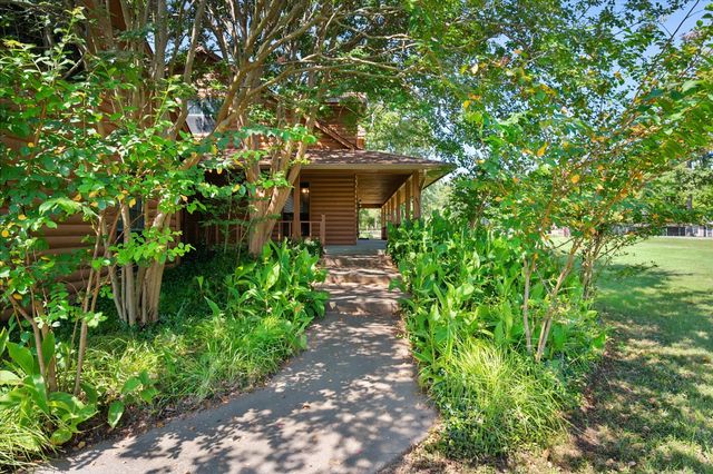 5035 Loper Circle, Streetman, TX 75859