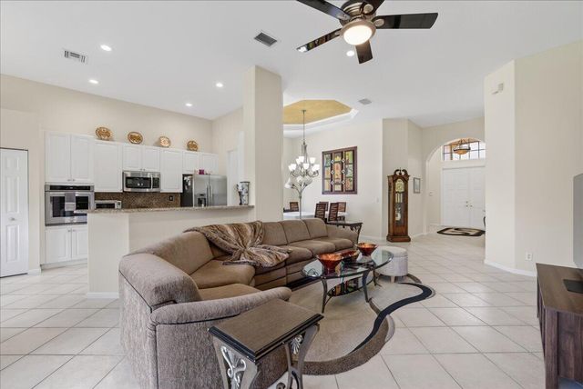 7196 Lorenzo Lane, Delray Beach, FL 33446