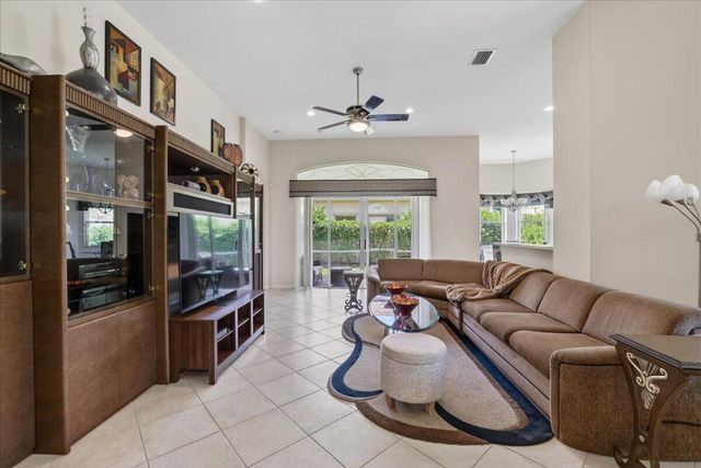 7196 Lorenzo Lane, Delray Beach, FL 33446