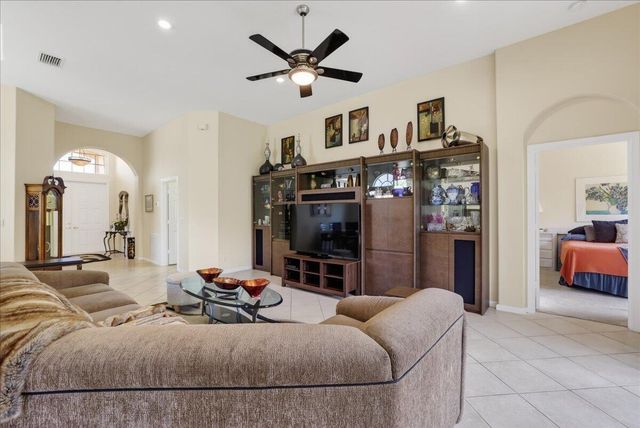 7196 Lorenzo Lane, Delray Beach, FL 33446