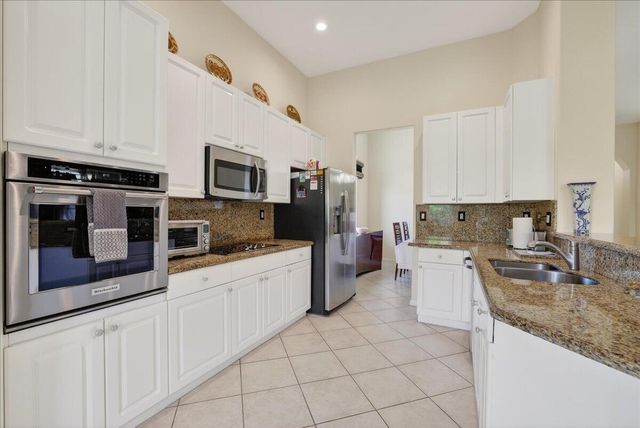 7196 Lorenzo Lane, Delray Beach, FL 33446