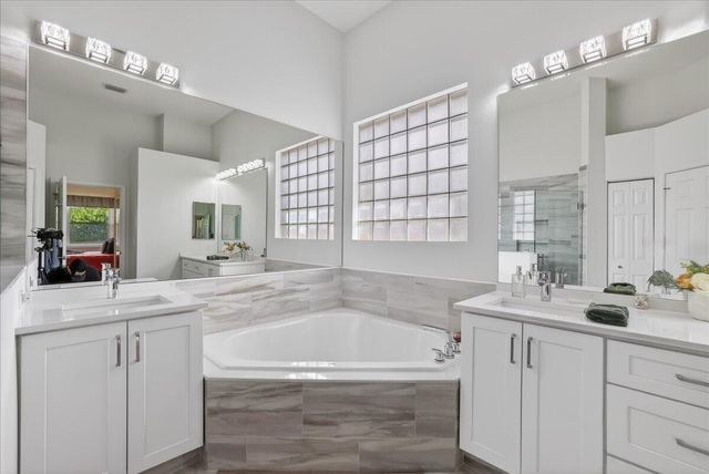 7196 Lorenzo Lane, Delray Beach, FL 33446