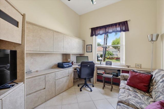 7196 Lorenzo Lane, Delray Beach, FL 33446