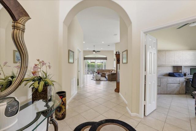 7196 Lorenzo Lane, Delray Beach, FL 33446