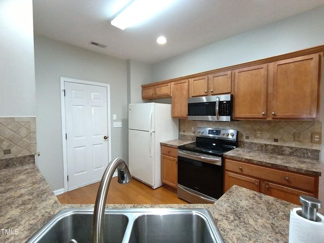 524 Woodson Drive, Clayton, NC 27527