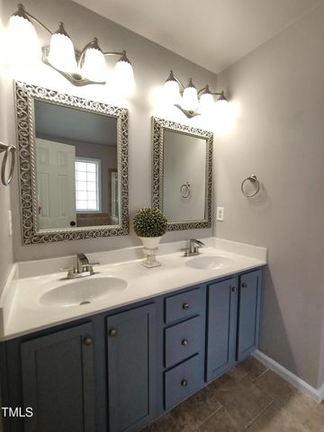 524 Woodson Drive, Clayton, NC 27527