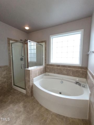 524 Woodson Drive, Clayton, NC 27527