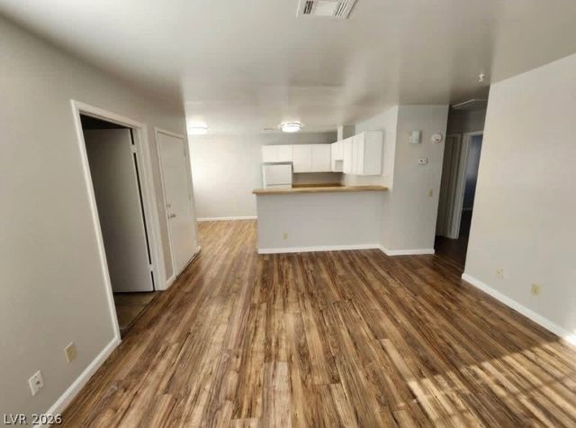 2732 Alicialynn Way, Las Vegas, NV 89121