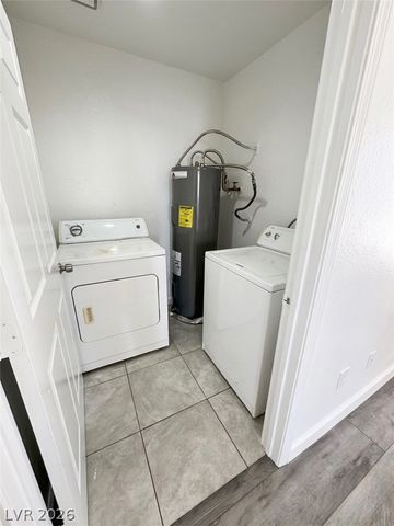 2732 Alicialynn Way, Las Vegas, NV 89121