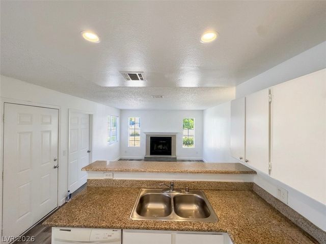 2732 Alicialynn Way, Las Vegas, NV 89121