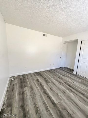 2732 Alicialynn Way, Las Vegas, NV 89121