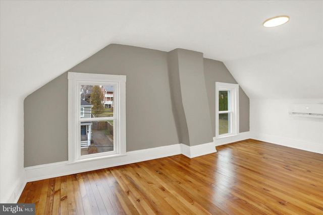 48 E FRANKLIN ST, New Freedom, PA 17349