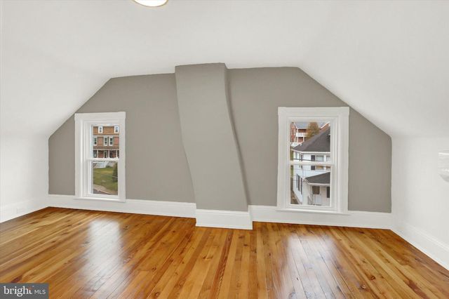 48 E FRANKLIN ST, New Freedom, PA 17349