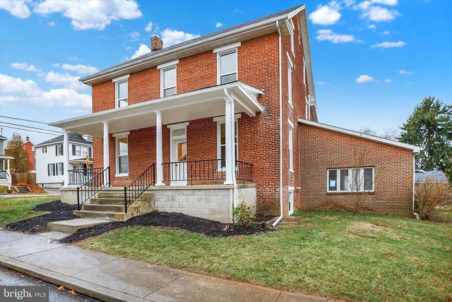 48 E FRANKLIN ST, New Freedom, PA 17349