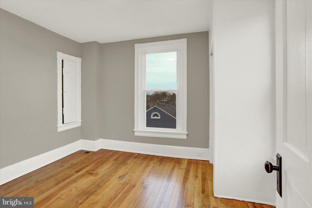 48 E FRANKLIN ST, New Freedom, PA 17349