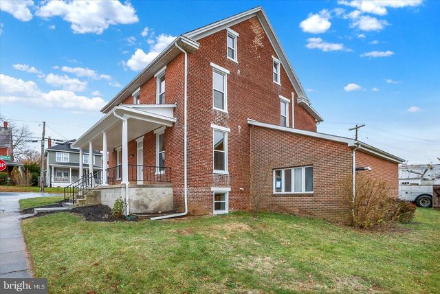 48 E FRANKLIN ST, New Freedom, PA 17349
