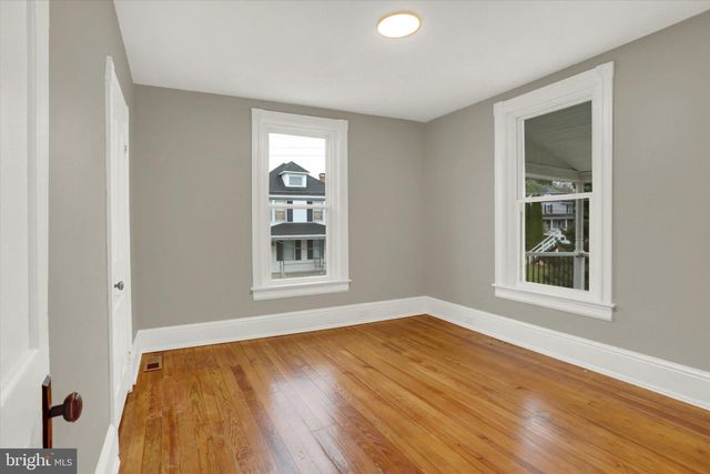 48 E FRANKLIN ST, New Freedom, PA 17349