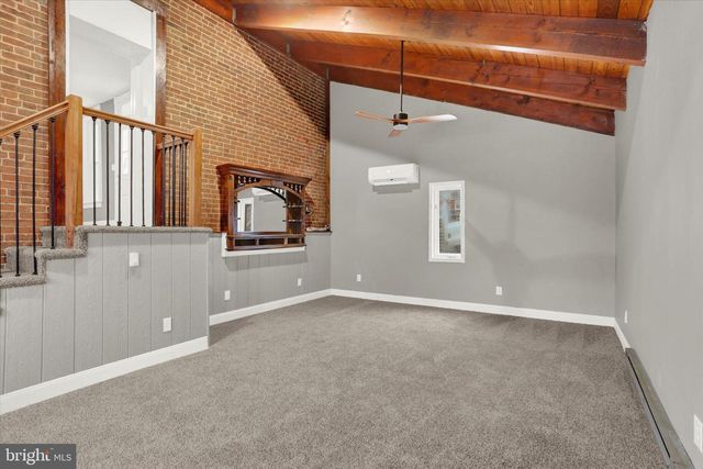 48 E FRANKLIN ST, New Freedom, PA 17349