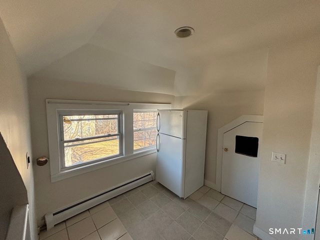 358 Park Avenue 3rd Floor, Bridgeport, CT 06604