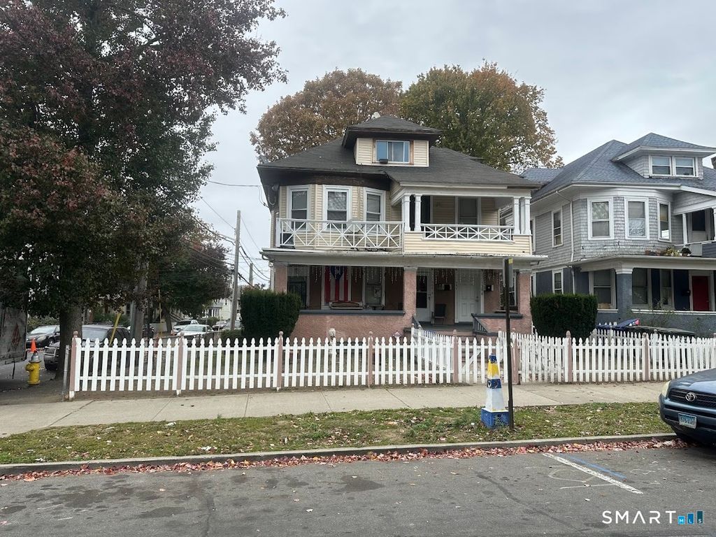 358 Park Avenue 3rd Floor, Bridgeport, CT 06604