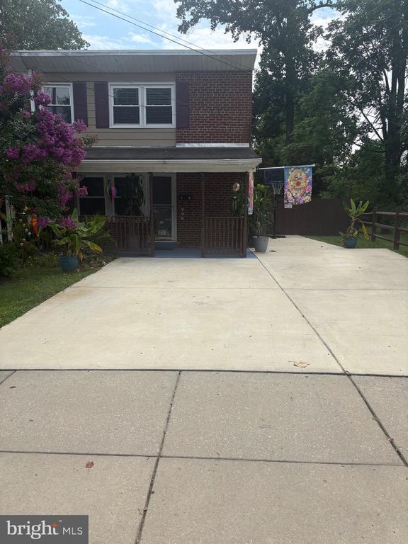 7 JOHNSON AVE, Coatesville, PA 19320