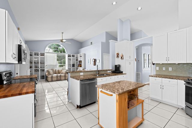 4220 NW 90TH Terrace, Coral Springs, FL 33065