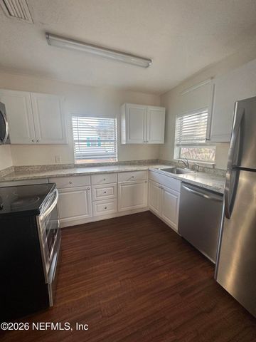 210 13TH Avenue N, Jacksonville Beach, FL 32250