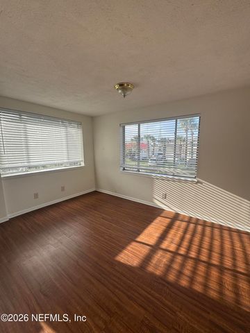 210 13TH Avenue N, Jacksonville Beach, FL 32250