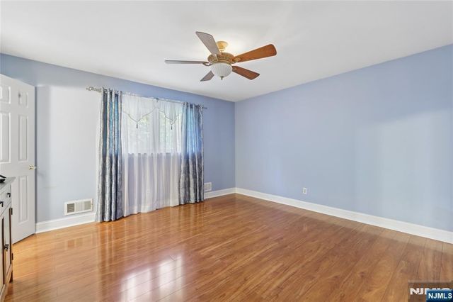 97 Ramapo Hills Boulevard, Oakland, NJ 07436