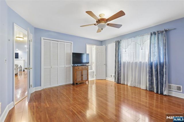 97 Ramapo Hills Boulevard, Oakland, NJ 07436