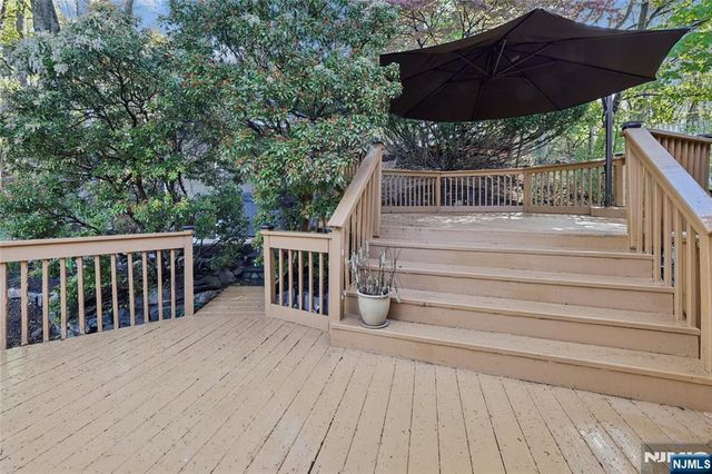 97 Ramapo Hills Boulevard, Oakland, NJ 07436