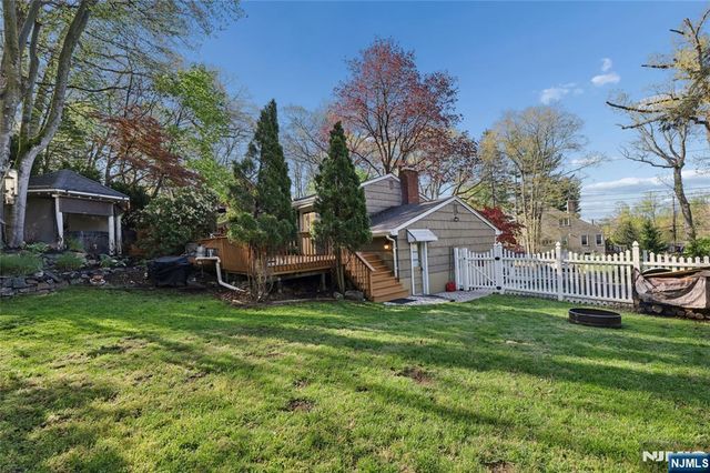 97 Ramapo Hills Boulevard, Oakland, NJ 07436