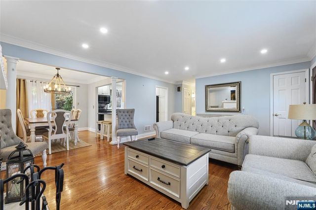 97 Ramapo Hills Boulevard, Oakland, NJ 07436