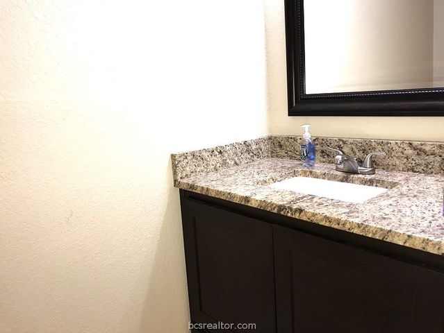 1122 Phoenix Street, College Station, TX 77840