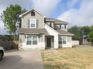 1122 Phoenix Street, College Station, TX 77840